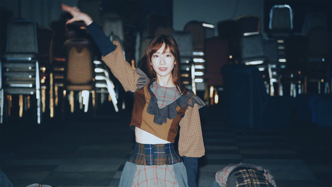 BiSH「柏木由紀なりのBiSH -BAD TEMPER-」MVより