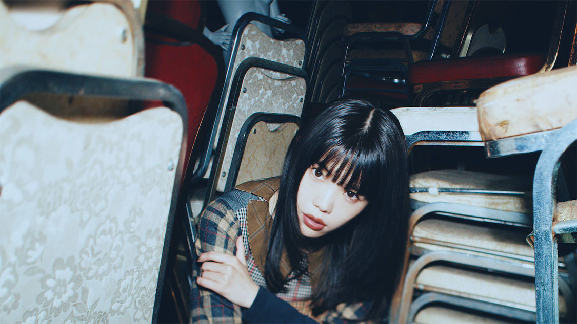 BiSH「柏木由紀なりのBiSH -BAD TEMPER-」MVより