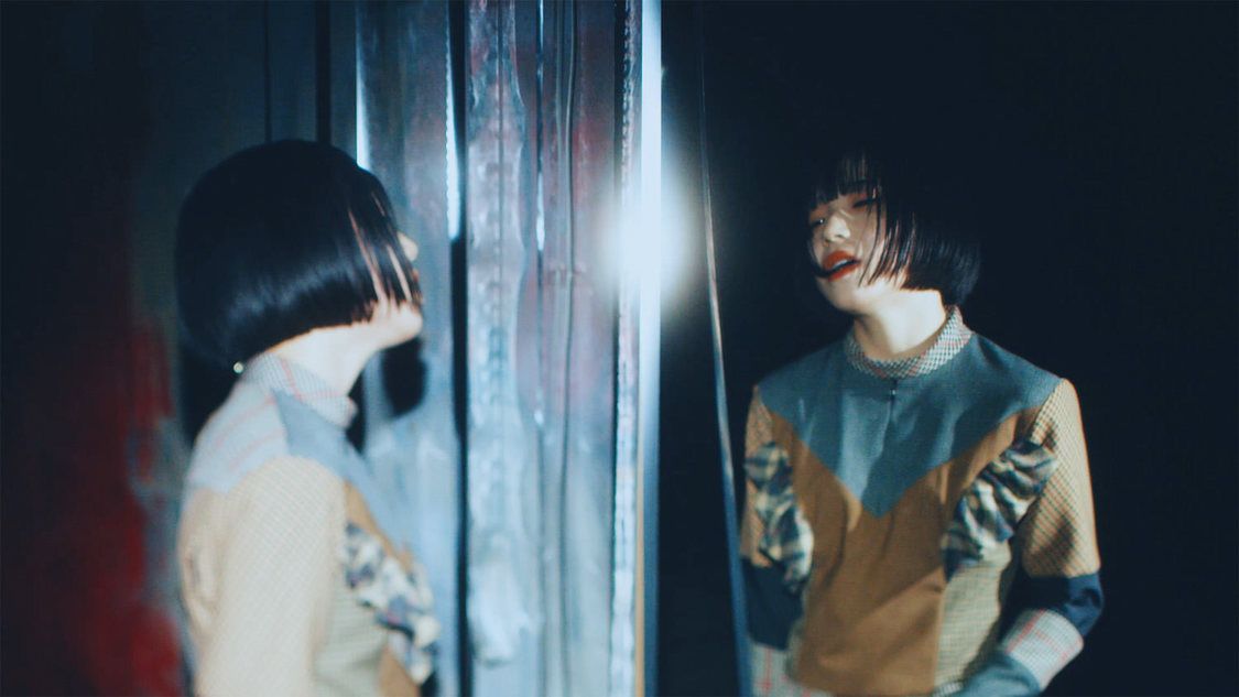 BiSH「柏木由紀なりのBiSH -BAD TEMPER-」MVより