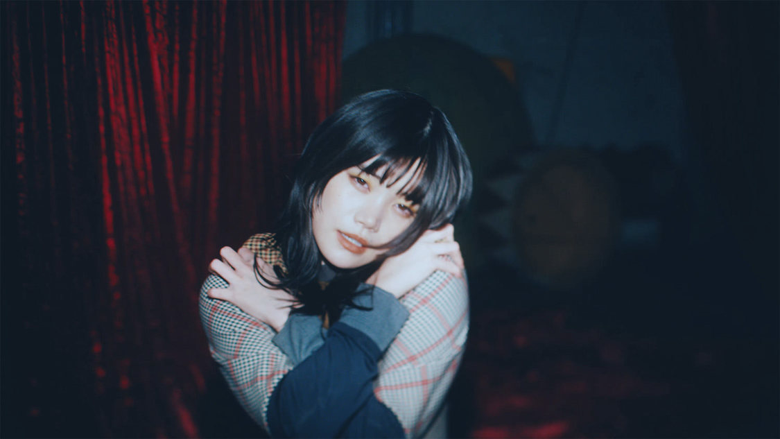 BiSH「柏木由紀なりのBiSH -BAD TEMPER-」MVより