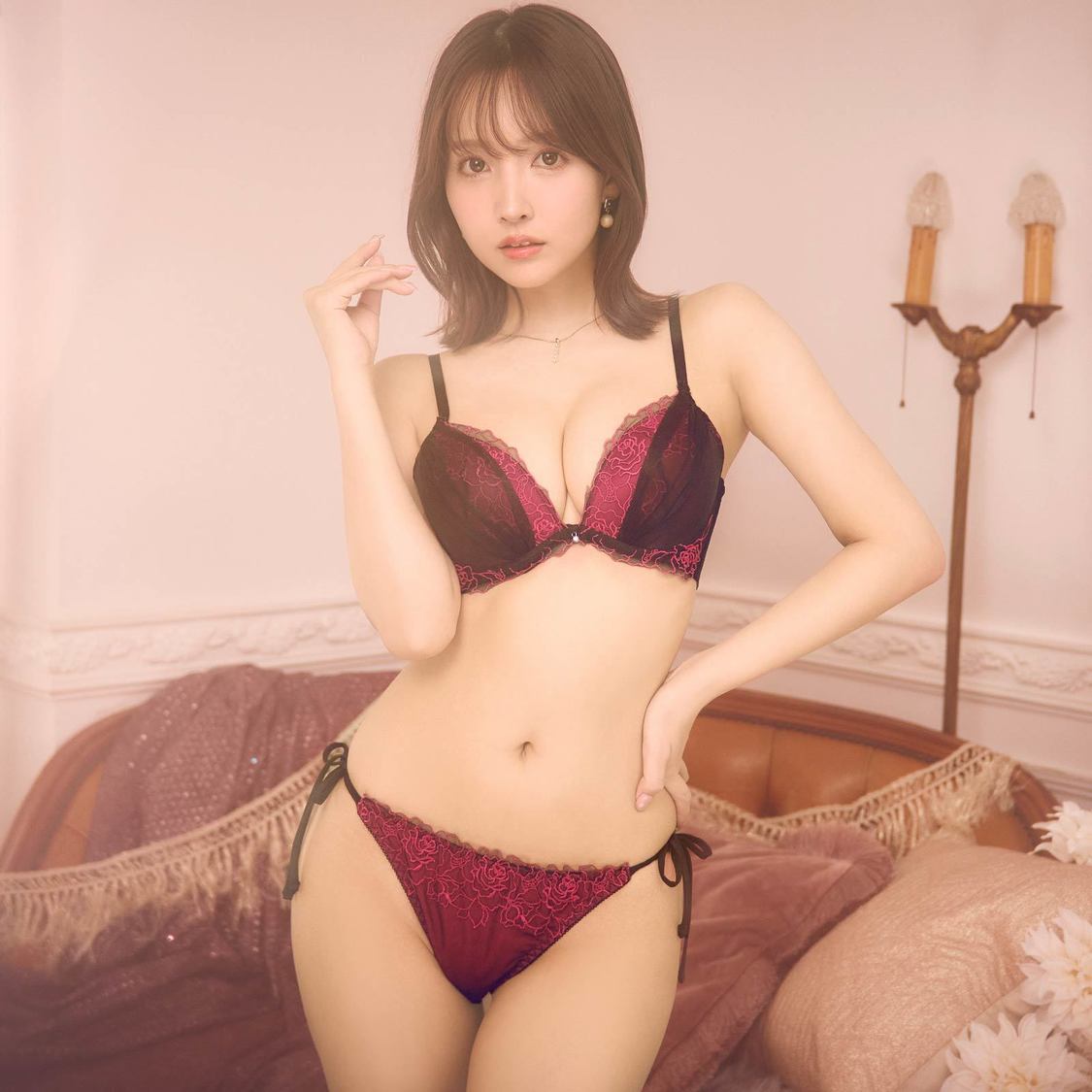 三上悠亜『DRW』