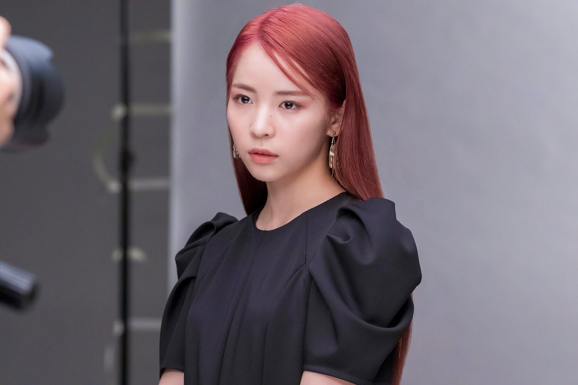 MAYA（NiziU）『Visée（ヴィセ）』メイキングカットより