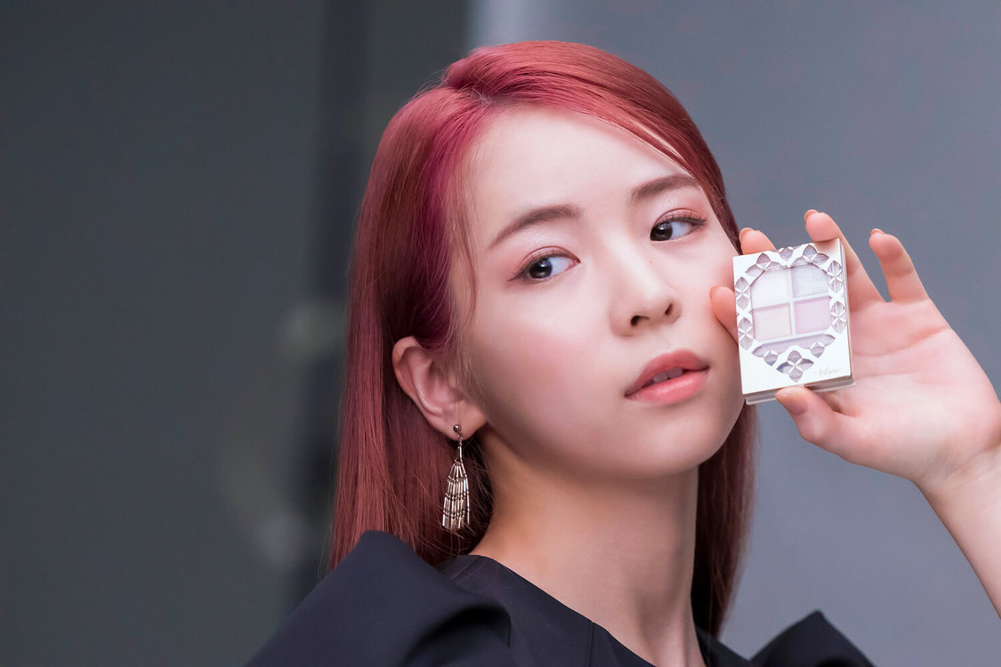 MAYA（NiziU）『Visée（ヴィセ）』メイキングカットより