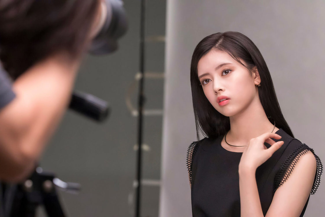 RIMA（NiziU）『Visée（ヴィセ）』メイキングカットより