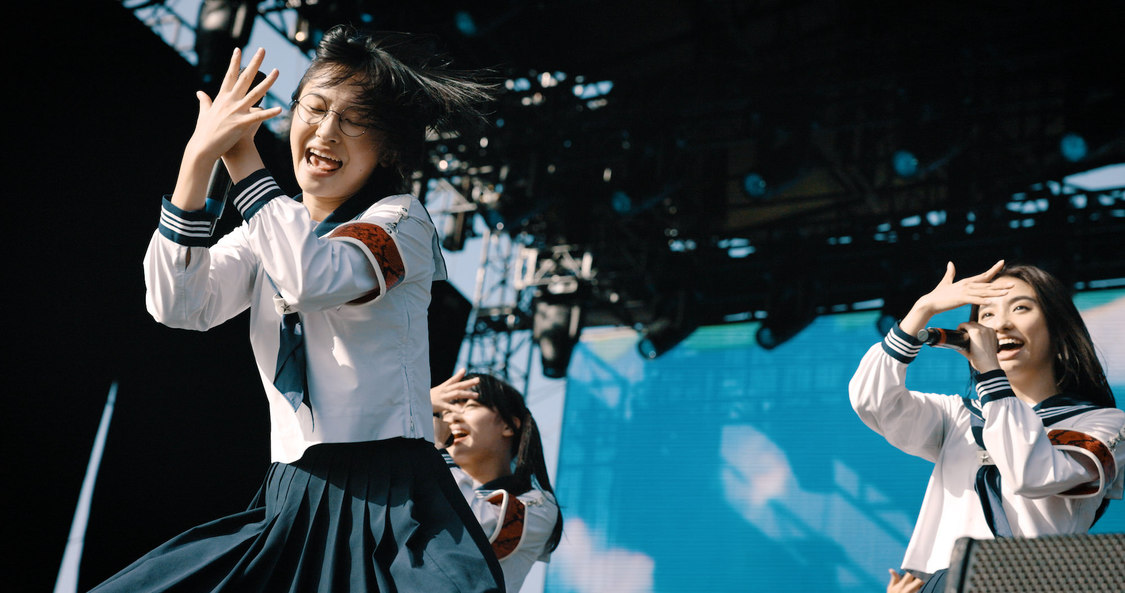 新しい学校のリーダーズ＜Head In the Clouds＞（撮影：codyburkhardt／2021年11月6日）