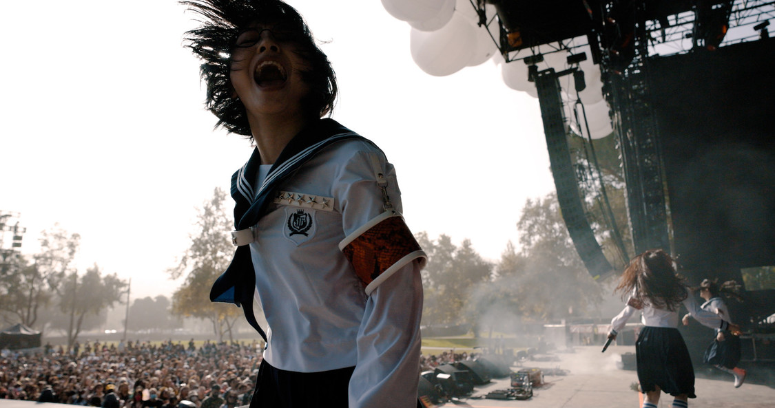 新しい学校のリーダーズ＜Head In the Clouds＞（撮影：codyburkhardt／2021年11月6日）