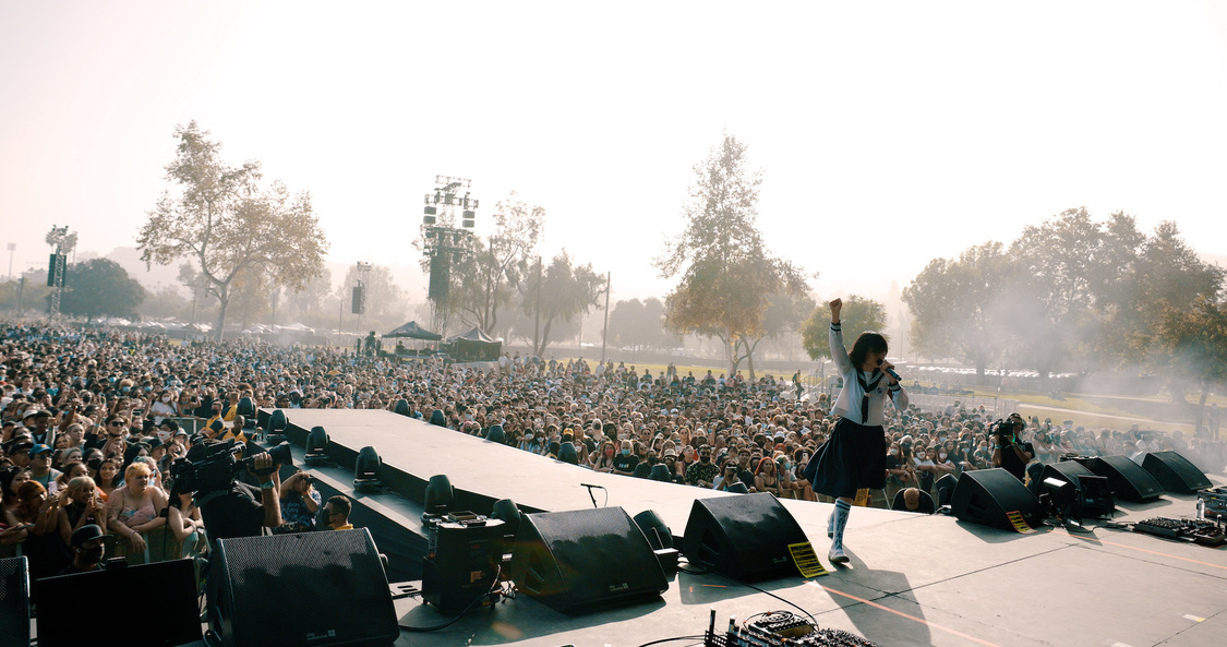 新しい学校のリーダーズ＜Head In the Clouds＞（撮影：codyburkhardt／2021年11月6日）