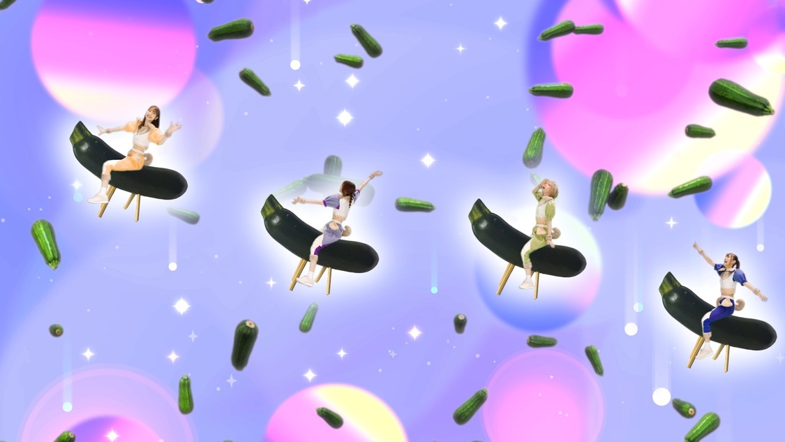 「柏木由紀なりの豆柴の大群 -ずっと気になるズッキーニ-」MVより