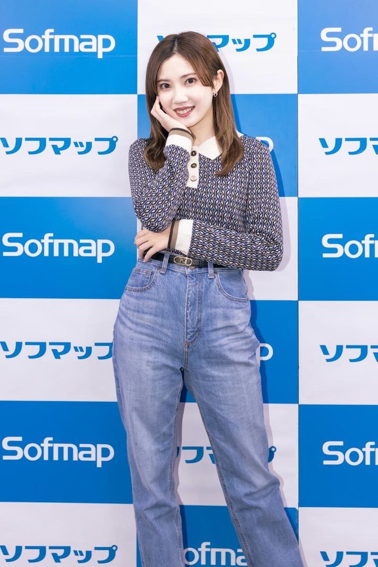 北川綾巴＜1st写真集『君の太陽』発売記念イベント＞ソフマップAKIBA パソコン・デジタル館（2021年11月6日／撮影：須藤リョウジ）