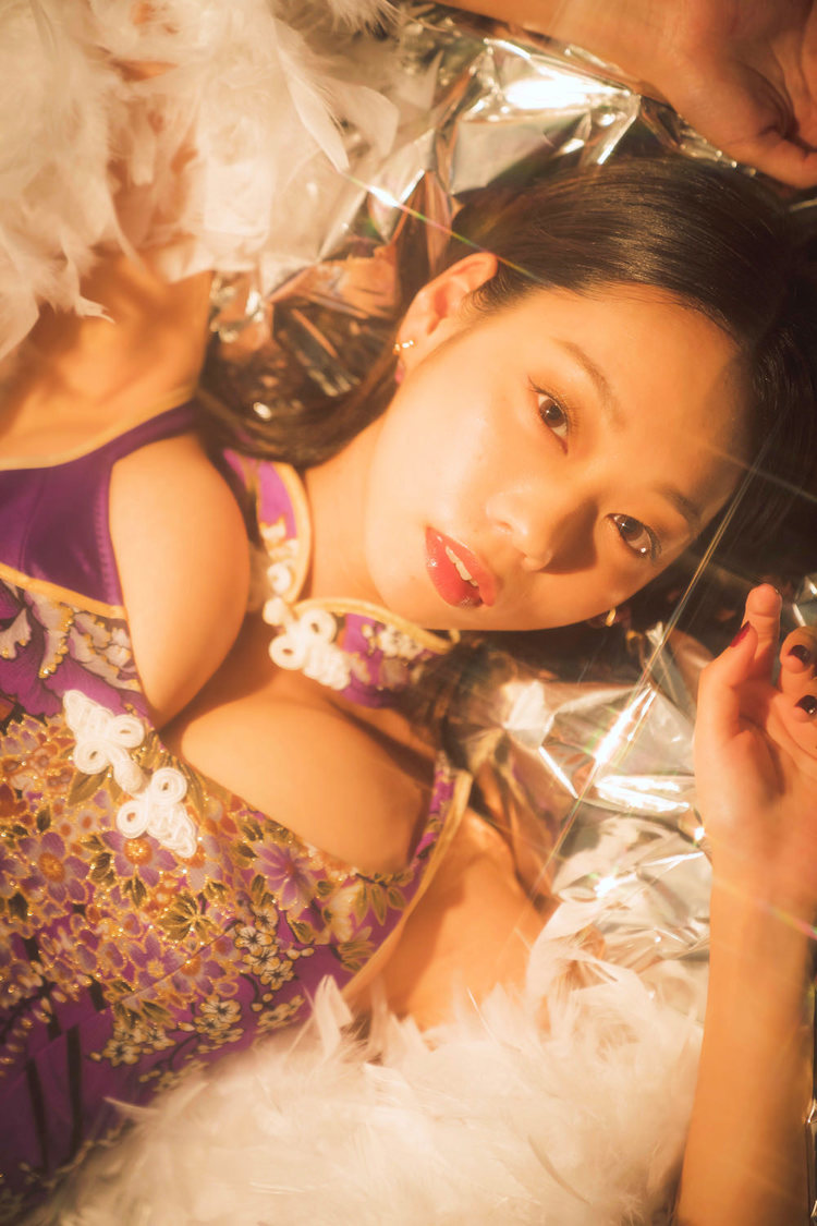 青山ひかる（撮影：©カノウリョウマ／週刊ビッグコミックスピリッツ）