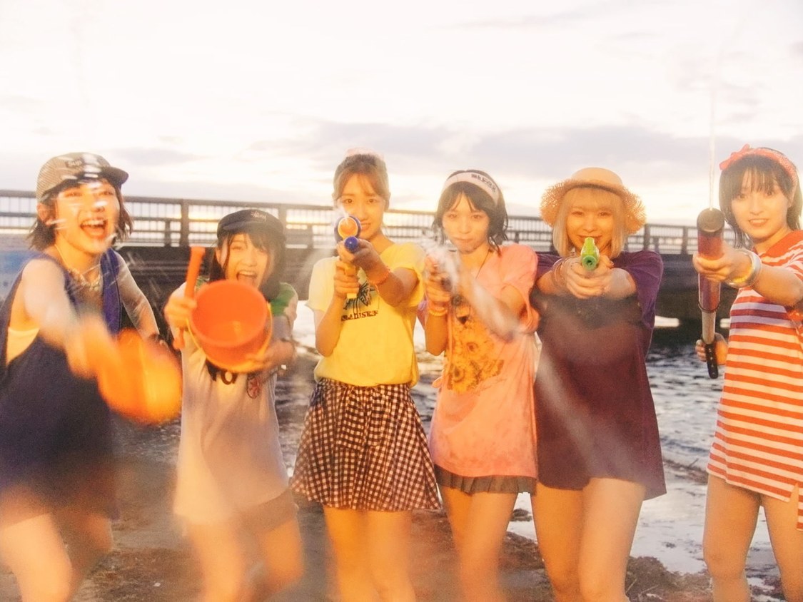 「柏木由紀なりのPARADISES -夏のバカヤロー-」MVより