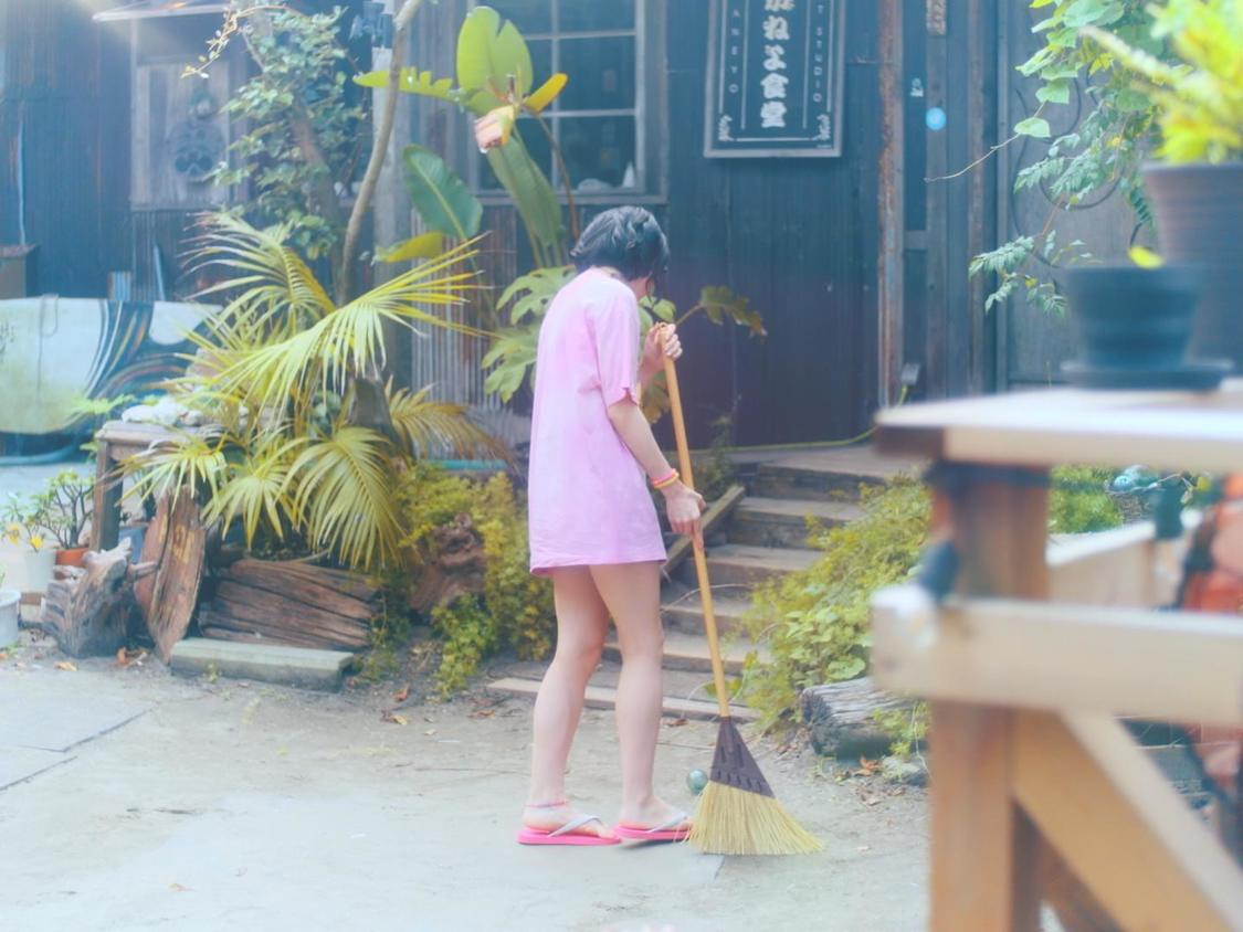 「柏木由紀なりのPARADISES -夏のバカヤロー-」MVより