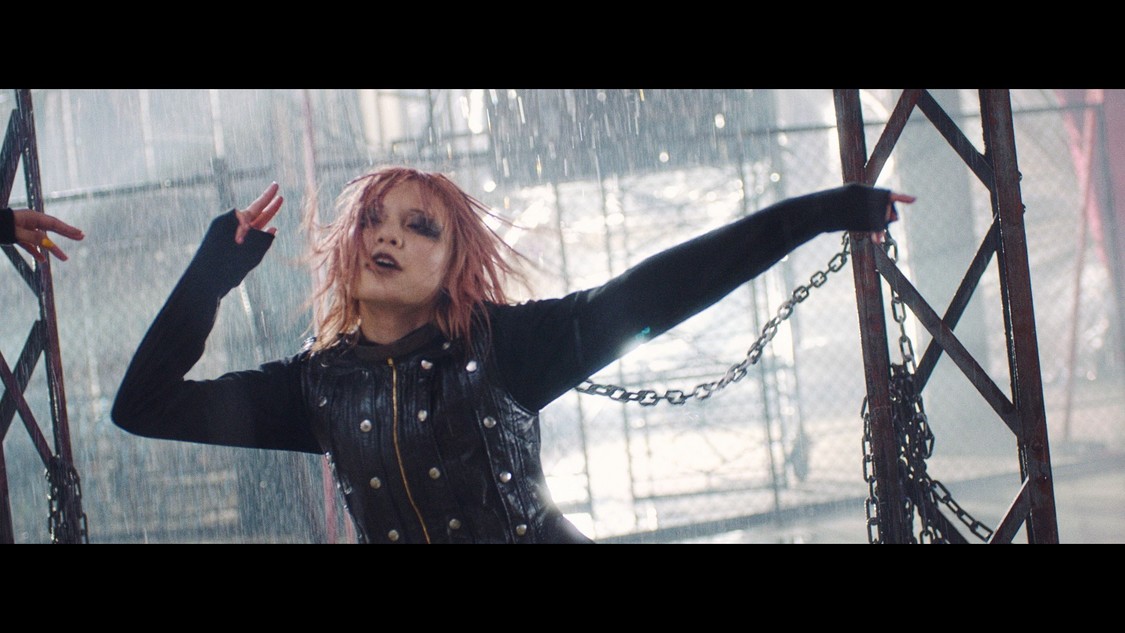 「柏木由紀なりのASP -AGAiNST THE WORLD-」MVより