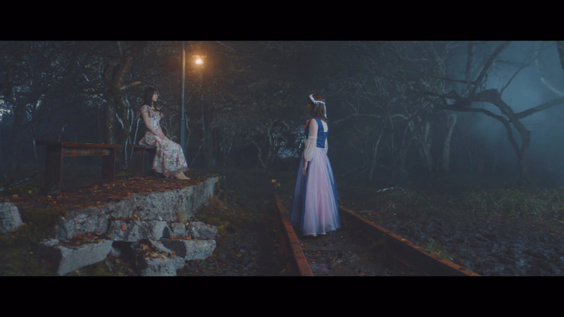 乃木坂46「最後のTight Hug」MVより