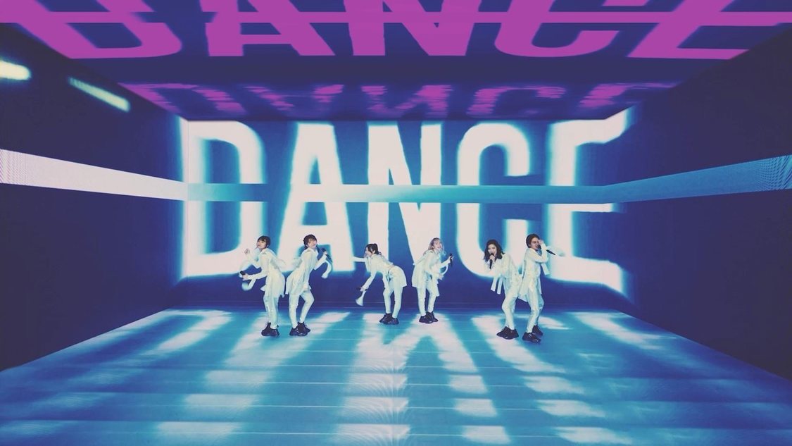 EMPiRE『BRiGHT FUTURE LiVE』より