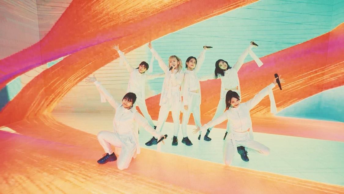 EMPiRE『BRiGHT FUTURE LiVE』より