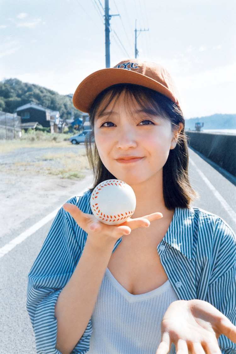 工藤美桜（©HIROKAZU／週刊ヤングジャンプ）