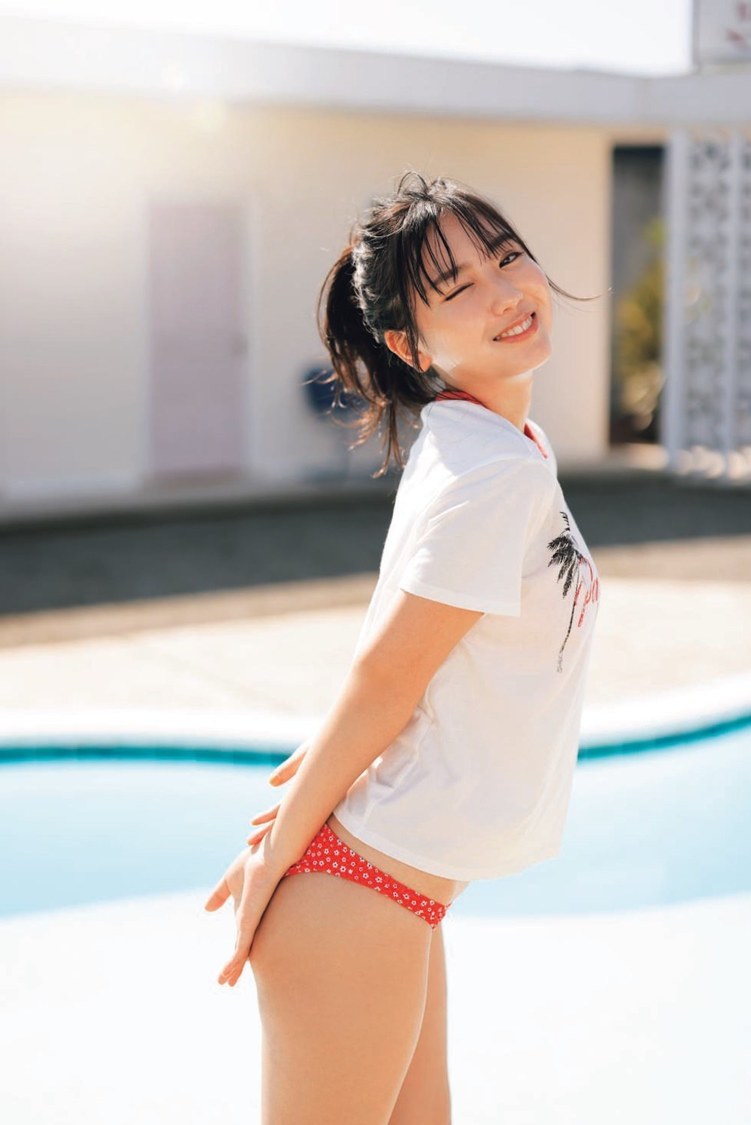 沢口愛華『GIRLS graph. 003』より