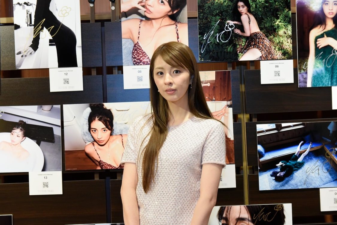 柳ゆり菜＜写真集『女っぷり』発売記念 特典会＞タワーレコード 渋谷店（2021年11月27日）／撮影：山本佳代子