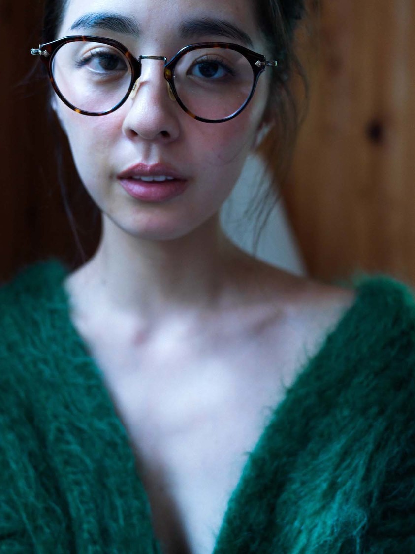 柳ゆり菜『女っぷり』アザーカット（撮影：戎康友）