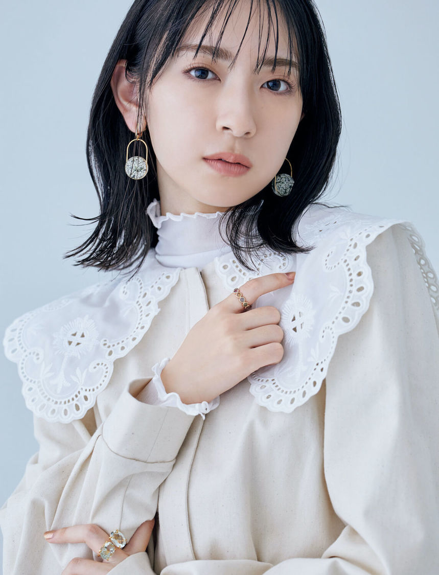 金村美玖（日向坂46）『bis』2022年1月号より