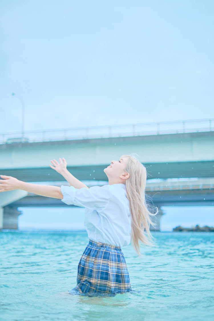 天乃七夕 2ndデジタル写真集『透明少女』（撮影：下山春香）