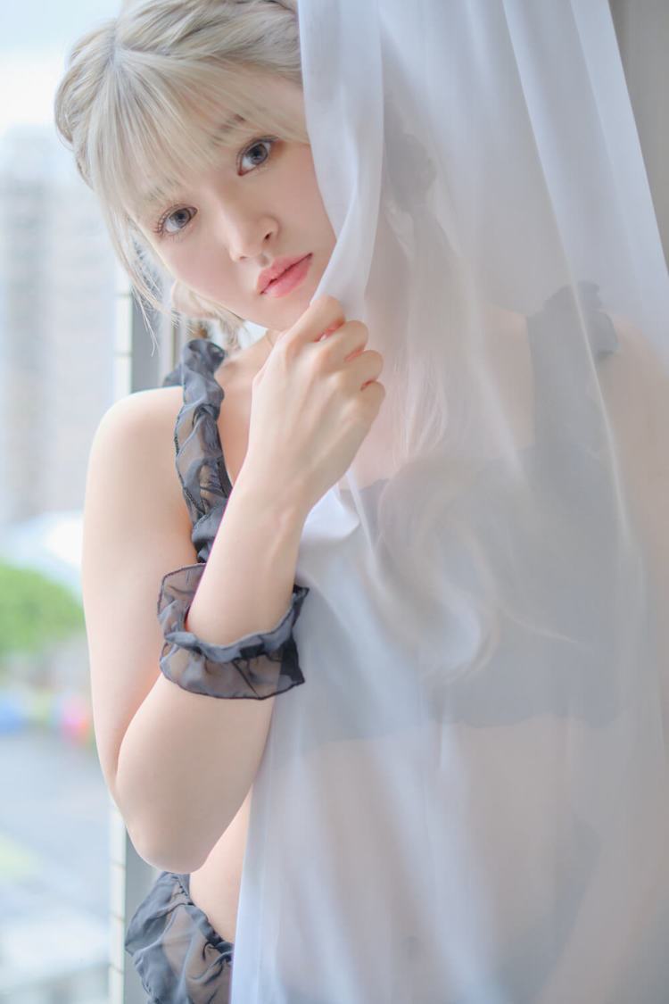 天乃七夕 2ndデジタル写真集『透明少女』（撮影：下山春香）