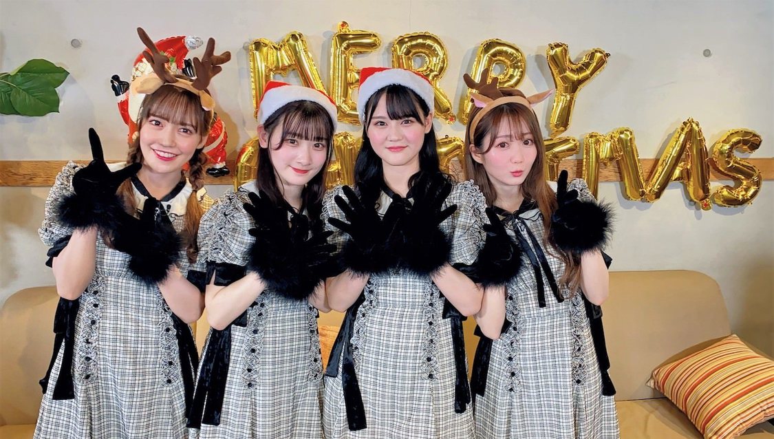 （左から）諸橋沙夏、齋藤樹愛羅、髙松瞳、大谷映美里（＝LOVE） 