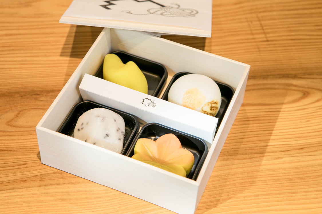 京都祇園『鍵善良房』の生菓子｜26時のマスカレイド 江嶋綾恵梨「えじのお茶会体験記〜大和撫子になっちゃうよ？〜」第2回より