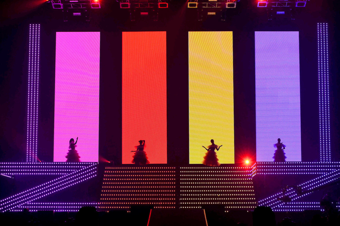 ももいろクローバーZ＜ももいろクリスマス2021 ～さいたまスーパーアリーナ大会～＞さいたまスーパーアリーナ（2021年12月8日／撮影：高田真希子）