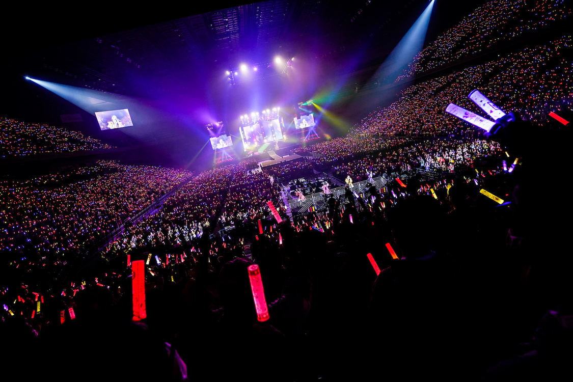 ももいろクローバーZ＜ももいろクリスマス2021 ～さいたまスーパーアリーナ大会～＞さいたまスーパーアリーナ（2021年12月8日／撮影：上飯坂一）