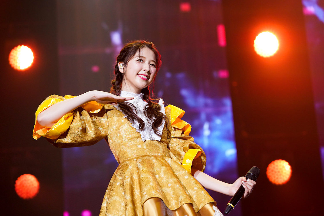 ももいろクローバーZ＜ももいろクリスマス2021 ～さいたまスーパーアリーナ大会～＞さいたまスーパーアリーナ（2021年12月8日／撮影：上飯坂一）