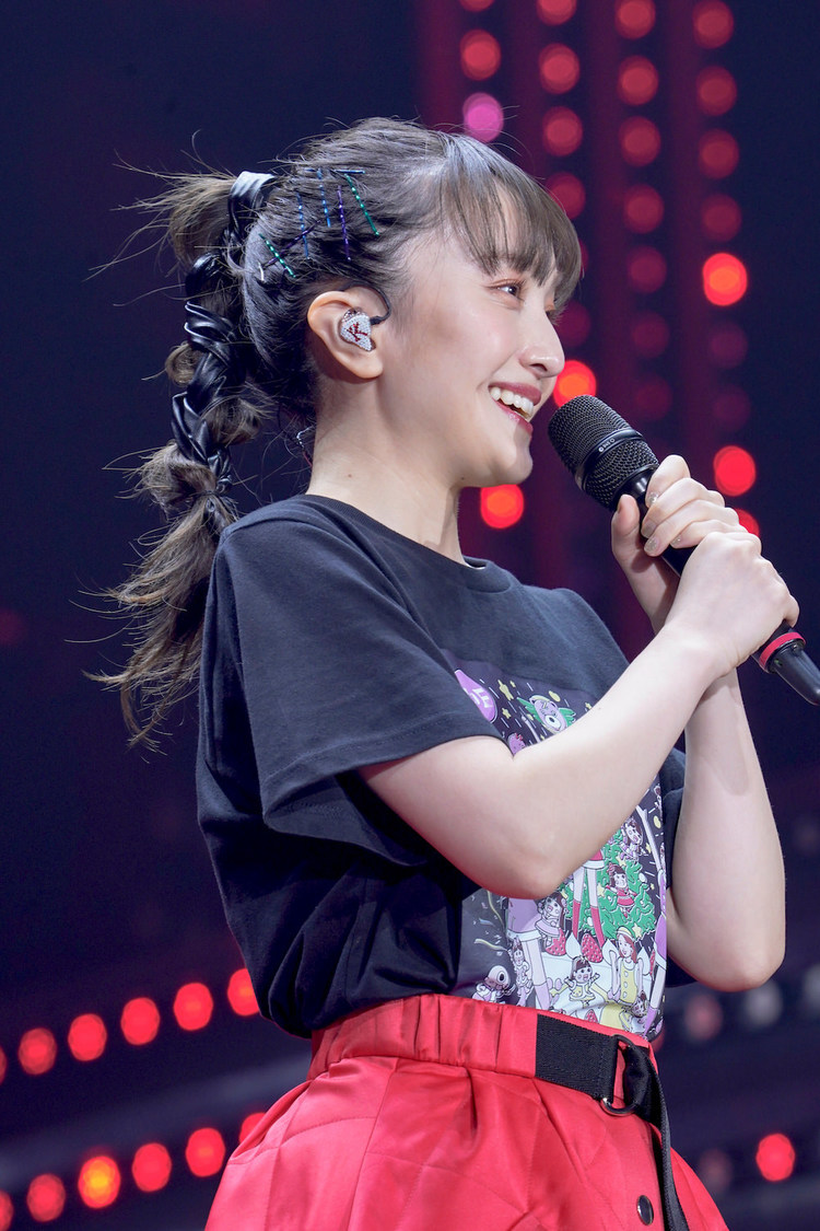 ももいろクローバーZ＜ももいろクリスマス2021 ～さいたまスーパーアリーナ大会～＞さいたまスーパーアリーナ（2021年12月8日／撮影：上飯坂一）