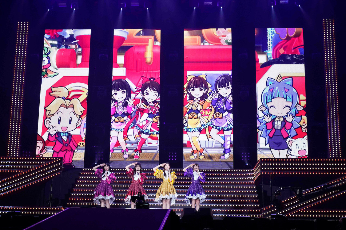 ももいろクローバーZ＜ももいろクリスマス2021 ～さいたまスーパーアリーナ大会～＞さいたまスーパーアリーナ（2021年12月8日／撮影：増田慶）