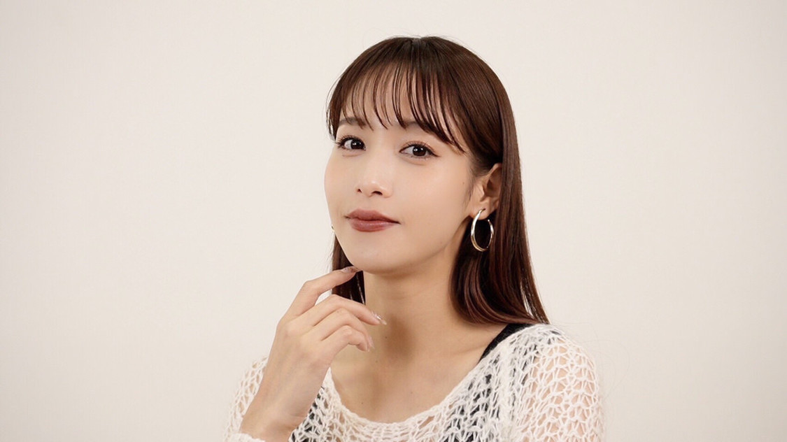 「【念願】まさかのすっぴん初公開！大先輩の鷲見玲奈さんと一緒にパーソナルカラー診断・骨格診断・顔タイプを受けました♡」より