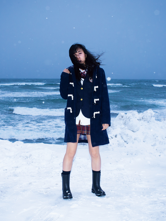 『黒木ひかり1st写真集 現在地→卒業』(徳間書店) 撮影:佐賀章広