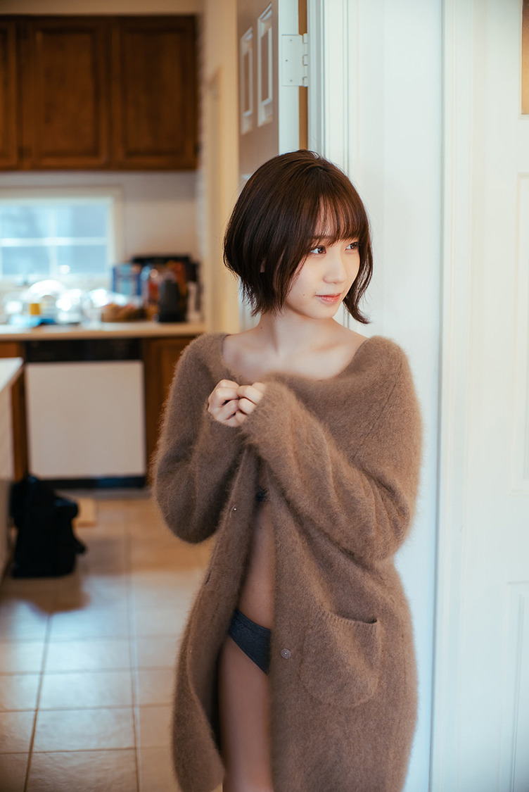 伊織もえ『グラビアアーカイブス2022』アザーカット