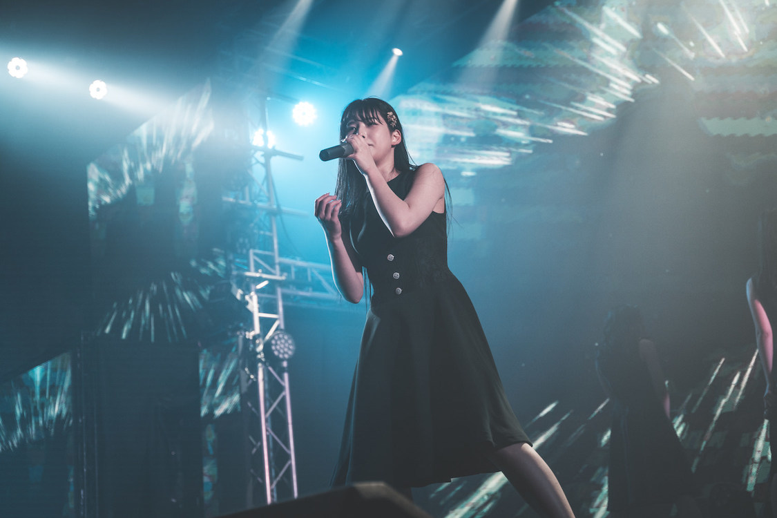 #2i2＜1周年記念ワンマンライブvector #2i2ver.1＞白金高輪SELENE b2（2021年12月11日）／撮影：かやの ようへい 