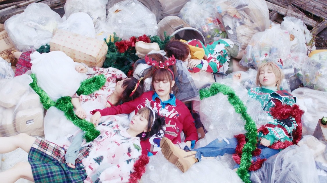 「恋のフルスイング」MVカット