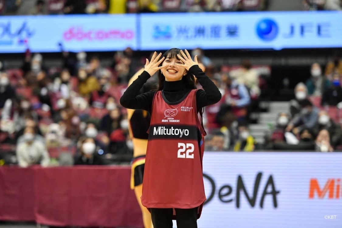 アンジュルム 上國料萌衣＜B.LEAGUE 2021-22 SEASON 第11節 川崎ブレイブサンダース VS群馬クレインサンダーズ戦＞川崎市とどろきアリーナ（2021年12月15日）