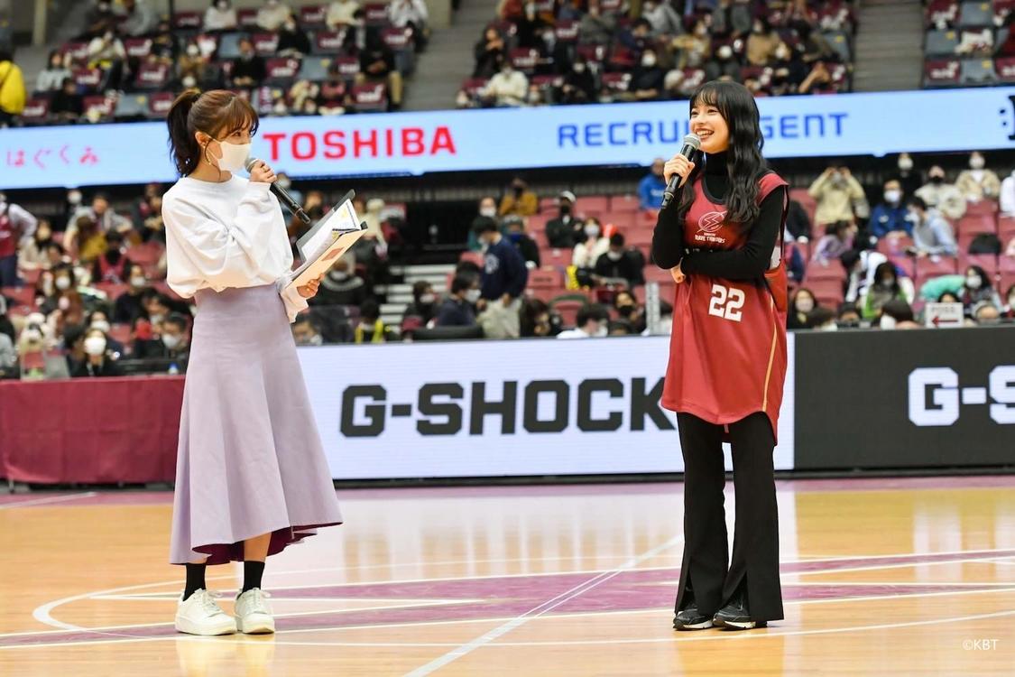 アンジュルム 上國料萌衣＜B.LEAGUE 2021-22 SEASON 第11節 川崎ブレイブサンダース VS群馬クレインサンダーズ戦＞川崎市とどろきアリーナ（2021年12月15日）