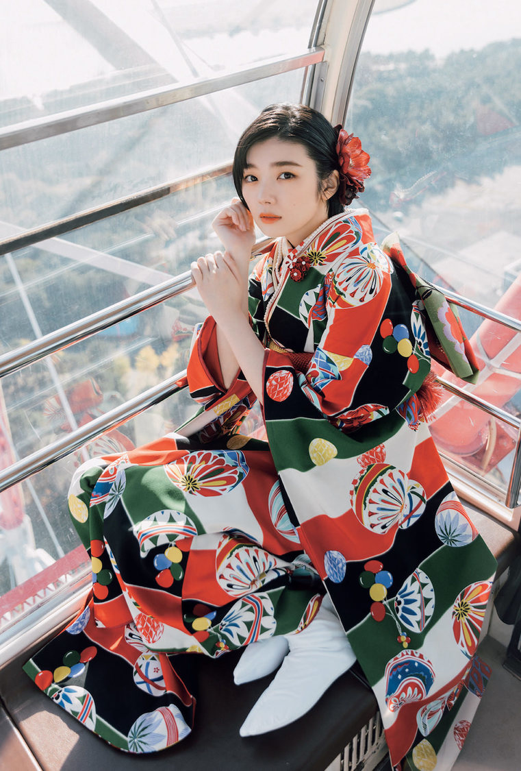 『20±SWEET[トゥエンティ・スウィート] 2022 JANUARY』ローソンエンタテインメント購入特典ポストカード【藤吉夏鈴（櫻坂46）】