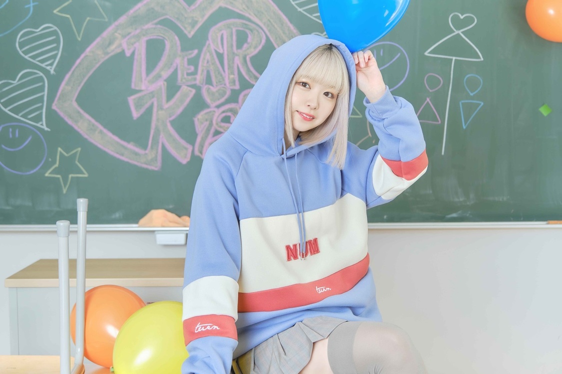 伊山摩穂（DEAR KISS）