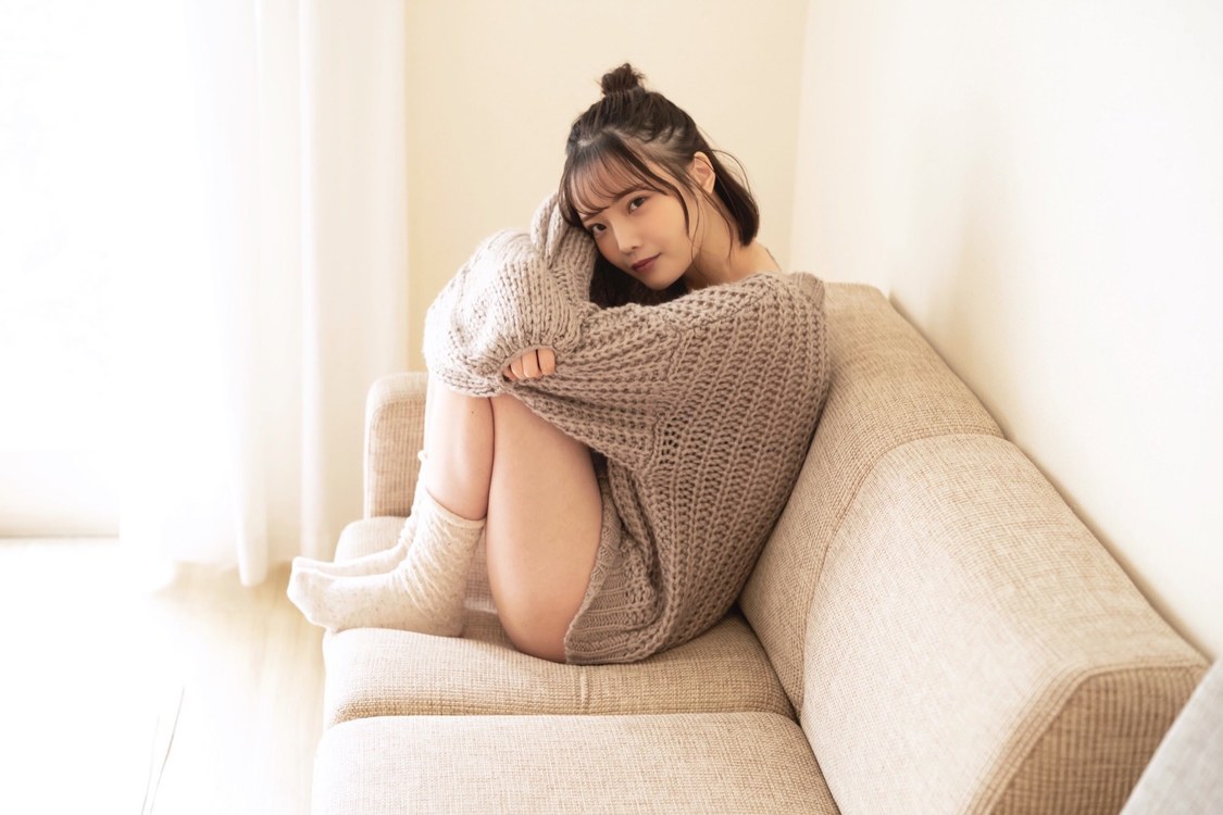 新谷姫加（撮影：佐藤裕之 （C）光文社　FLASHスペシャルグラビアBEST 2022年新年号）