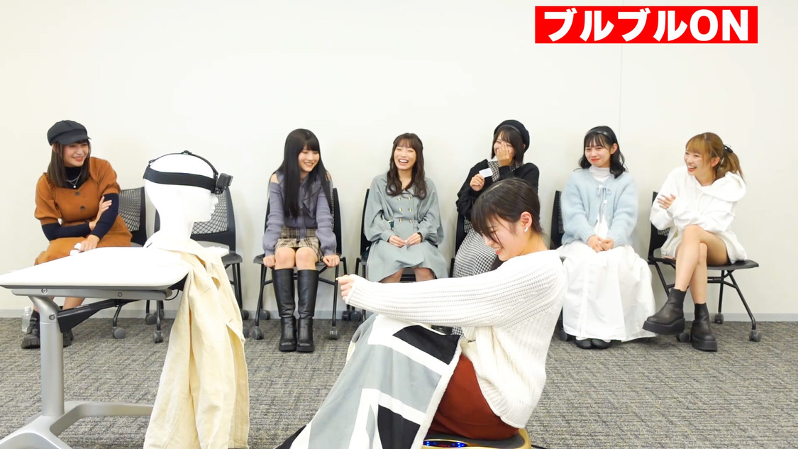 「「あざとかわいい選手権」再び！ブルブルマシンに乗せられてもあざとくいられる...？！」より