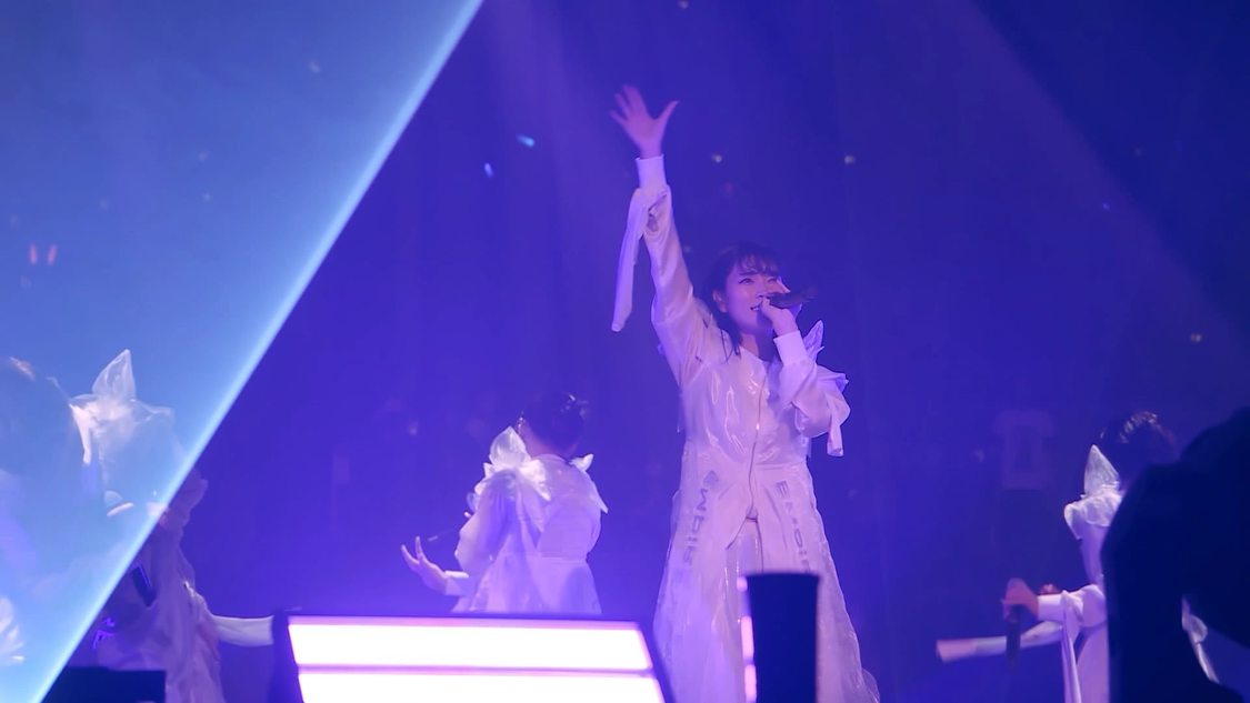 「EMPiRE / Happy with you [EMPiRE’S SUPER ULTRA SPECTACULAR SHOW] 幕張メッセイベントホール」より