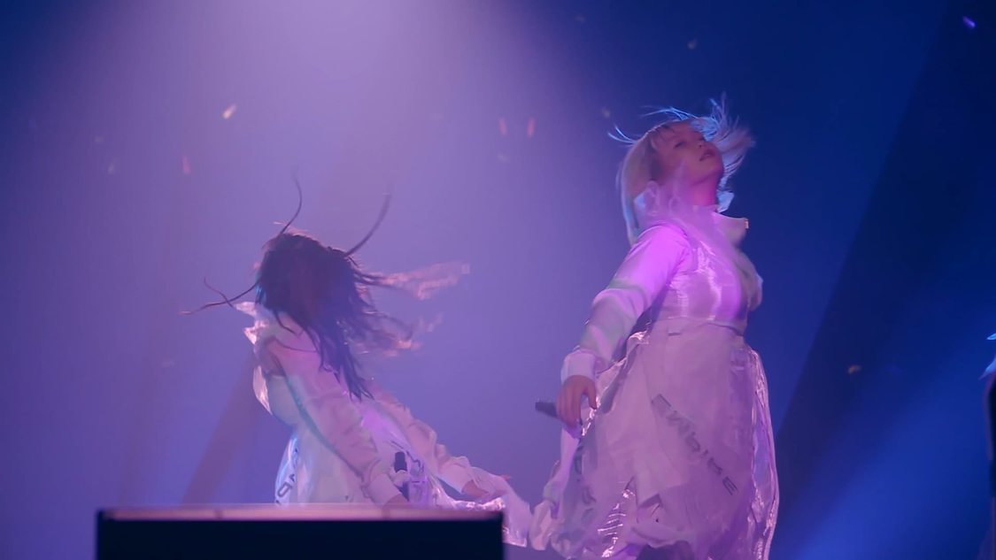 「EMPiRE / Happy with you [EMPiRE’S SUPER ULTRA SPECTACULAR SHOW] 幕張メッセイベントホール」より