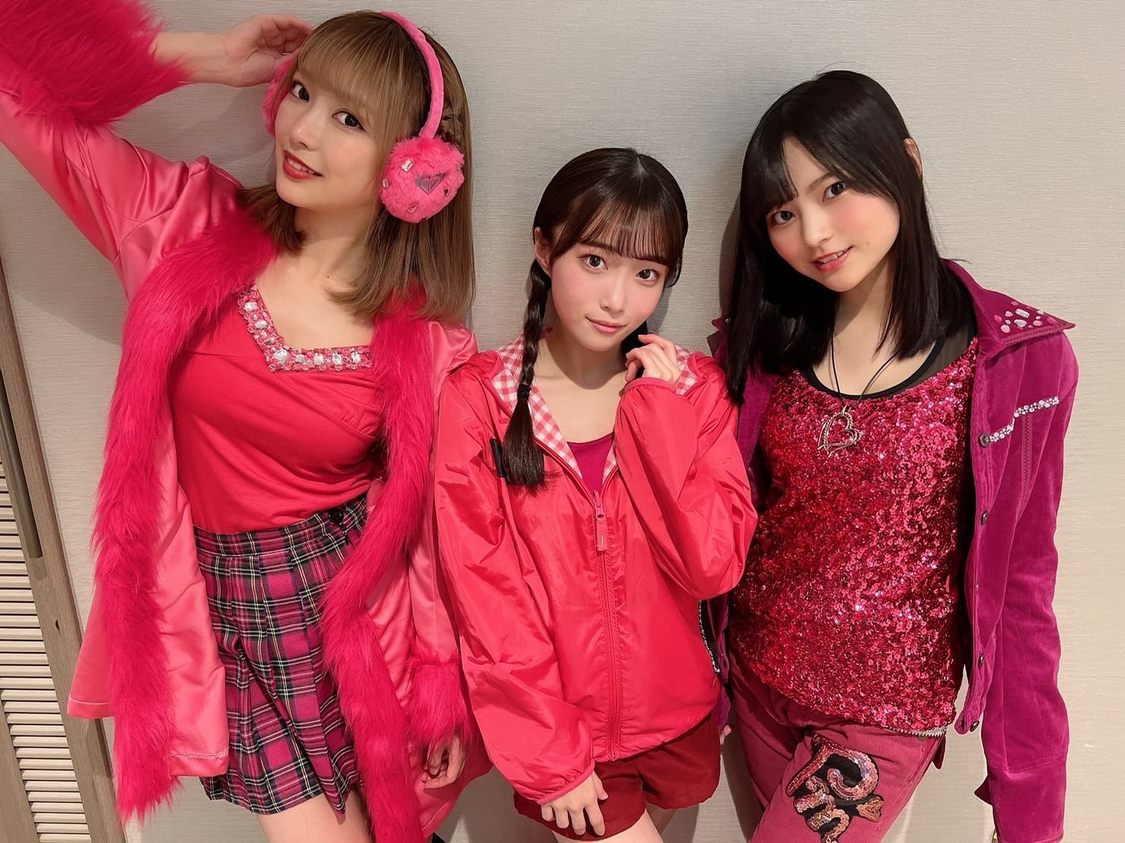 吉沢朱音、岸みゆ、宇咲