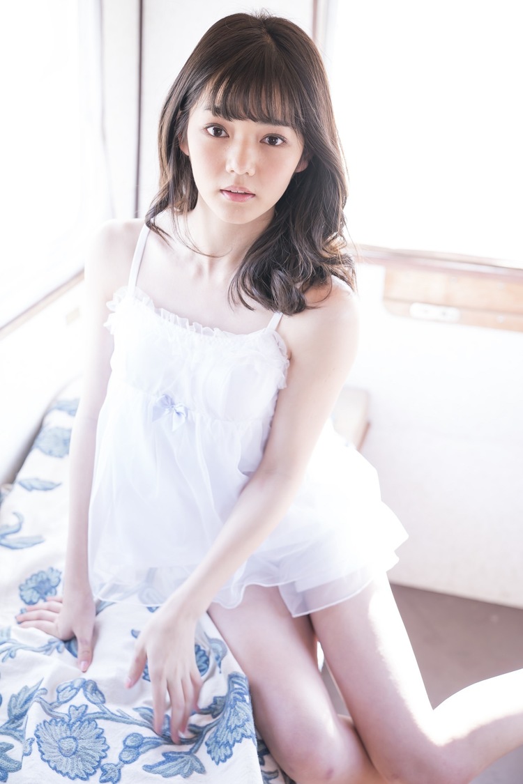 ふわふわ2ndデジタル写真集『もっとふわふわです』（撮影・根本好伸）より