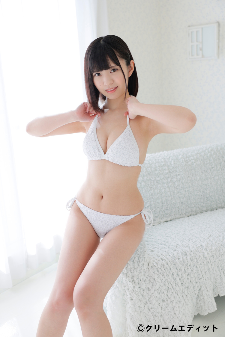 エラバレシ 朝倉ゆり（『Cream』2022年2月号より）